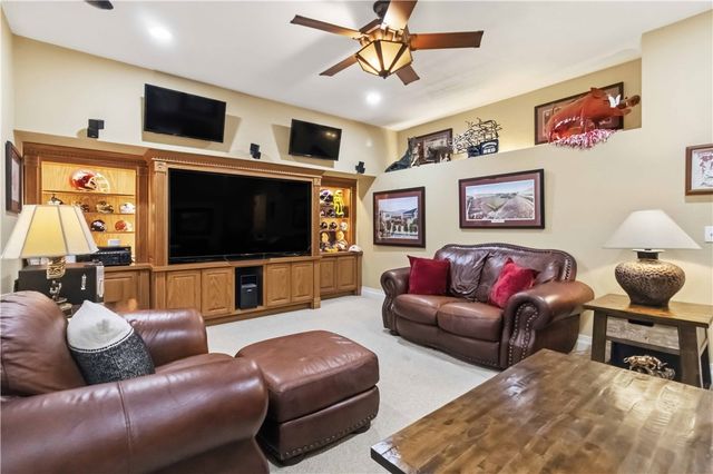 2265 Revere Place, Fayetteville, AR 72701