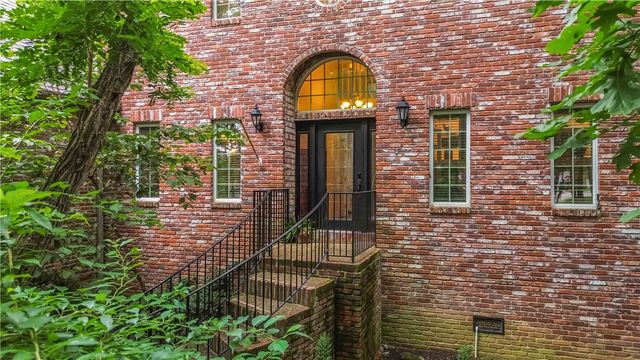 2265 Revere Place, Fayetteville, AR 72701