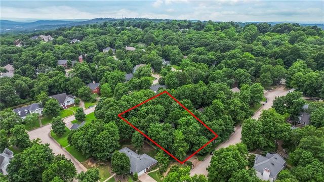2265 Revere Place, Fayetteville, AR 72701