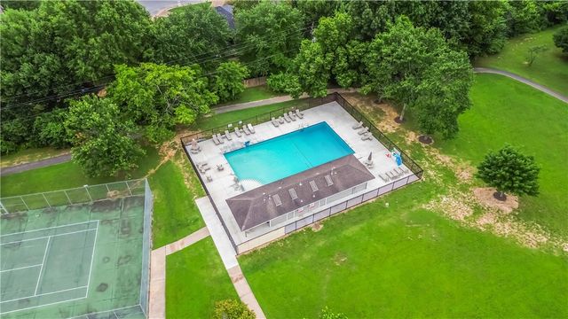2265 Revere Place, Fayetteville, AR 72701