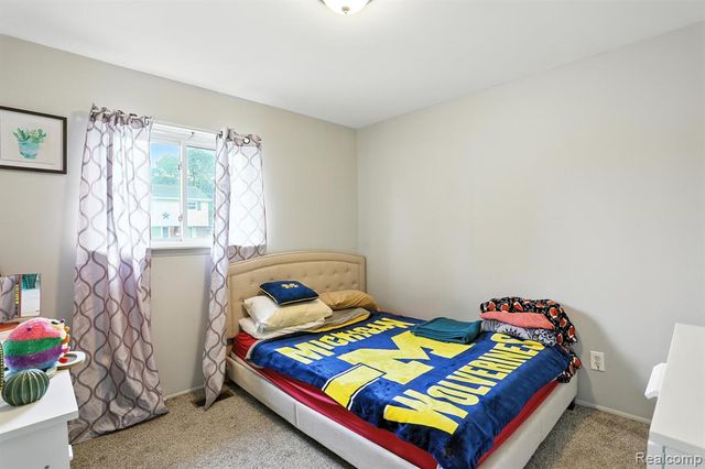 18260 Spring Court, Fraser, MI 48026