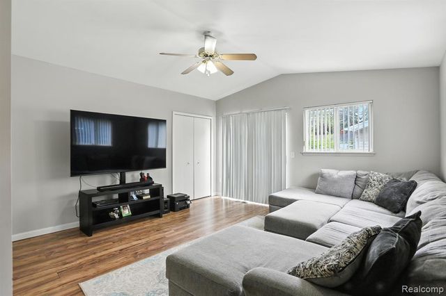 18260 Spring Court, Fraser, MI 48026