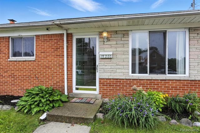 18260 Spring Court, Fraser, MI 48026