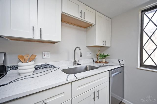 7494 Dover Drive, West Chester, OH 45069