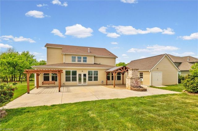 213 Candella Drive, Matthews, NC 28104