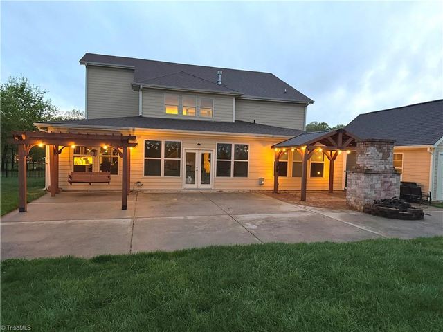 213 Candella Drive, Matthews, NC 28104