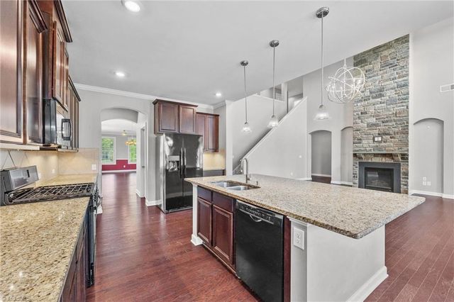 213 Candella Drive, Matthews, NC 28104