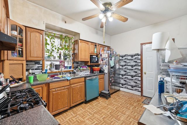 6435 S ARTESIAN Avenue, Chicago, IL 60629