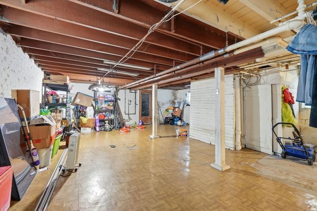 6435 S ARTESIAN Avenue, Chicago, IL 60629