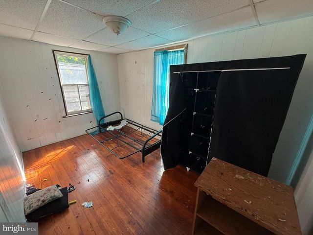78 W HARMONY ST, Penns Grove, NJ 08069
