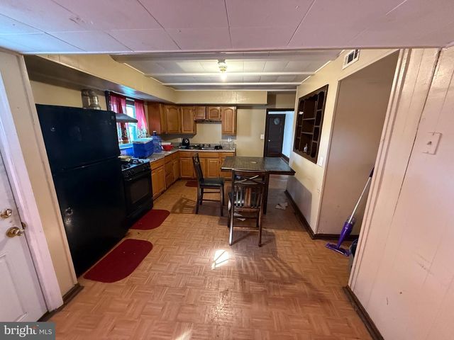 78 W HARMONY ST, Penns Grove, NJ 08069
