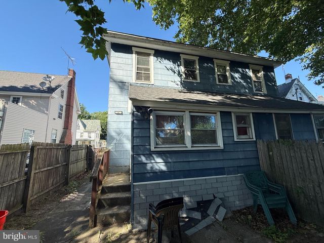78 W HARMONY ST, Penns Grove, NJ 08069