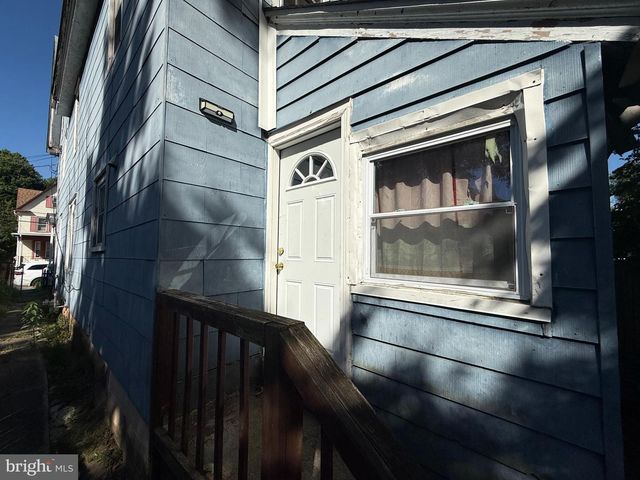 78 W HARMONY ST, Penns Grove, NJ 08069