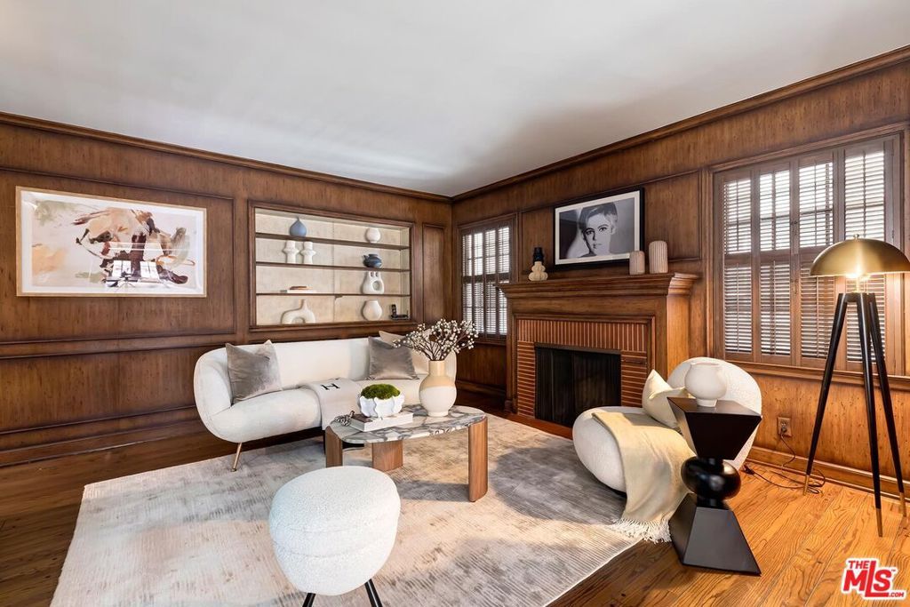 Image 27 of property listing at 2718 Motor Avenue, Los Angeles, CA 90064