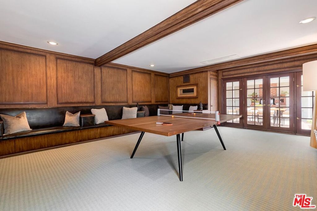 Image 30 of property listing at 2718 Motor Avenue, Los Angeles, CA 90064