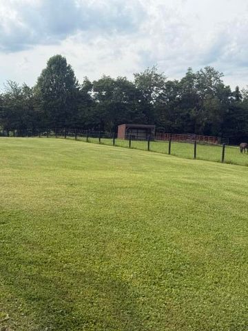 398 Jim Weaver Road, Crab Orchard, KY 40419