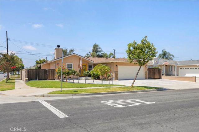 1521 S Dallas, Anaheim, CA 92804