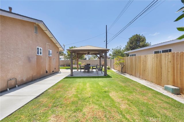 1521 S Dallas, Anaheim, CA 92804