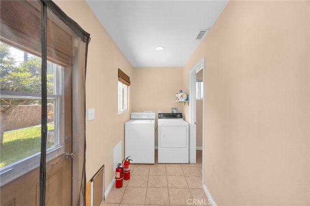 1521 S Dallas, Anaheim, CA 92804