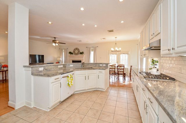 1615 Lakeside Enclave Drive, Houston, TX 77077