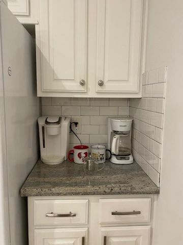 1615 Lakeside Enclave Drive, Houston, TX 77077