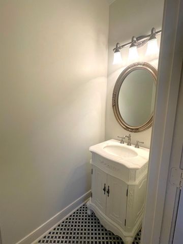 1615 Lakeside Enclave Drive, Houston, TX 77077