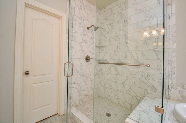 1615 Lakeside Enclave Drive, Houston, TX 77077