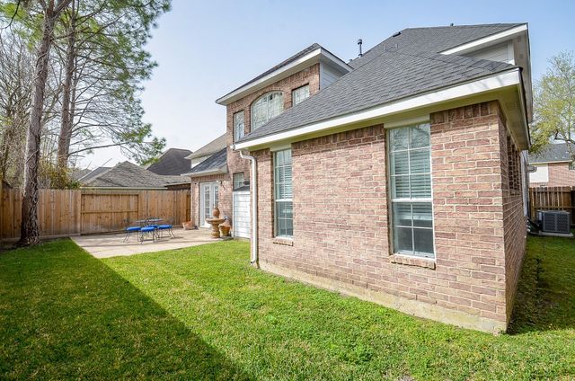 1615 Lakeside Enclave Drive, Houston, TX 77077