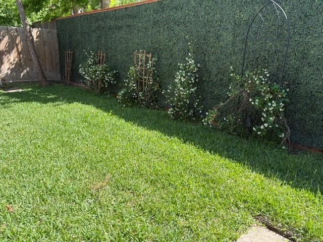 1615 Lakeside Enclave Drive, Houston, TX 77077