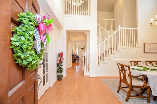 1615 Lakeside Enclave Drive, Houston, TX 77077