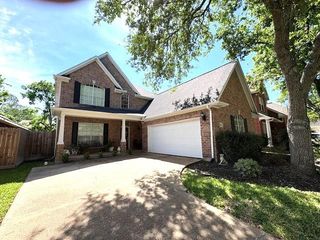1615 Lakeside Enclave Drive, Houston, TX 77077