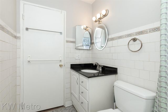 2817 W 13 Mile Road, Royal Oak, MI 48073