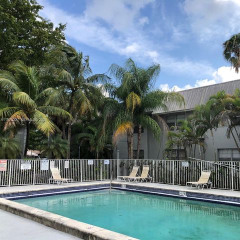 17255 SW 95th Ave 346, Palmetto Bay, FL 33157