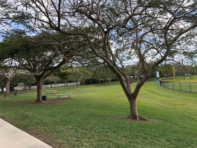 17255 SW 95th Ave 346, Palmetto Bay, FL 33157