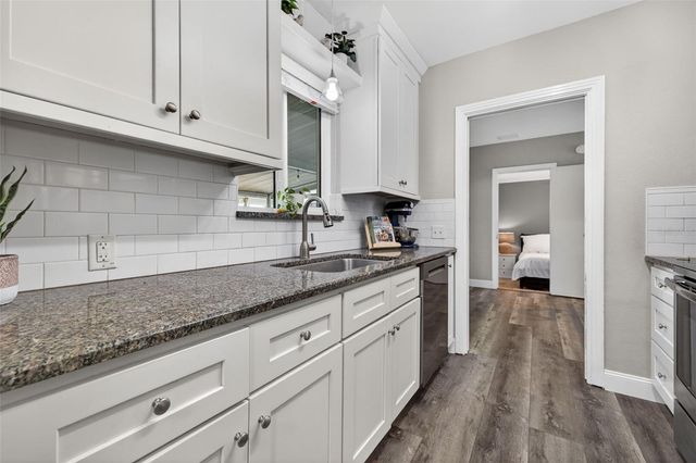 642 38TH AVENUE NE, St Petersburg, FL 33704