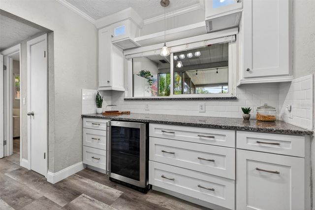 642 38TH AVENUE NE, St Petersburg, FL 33704