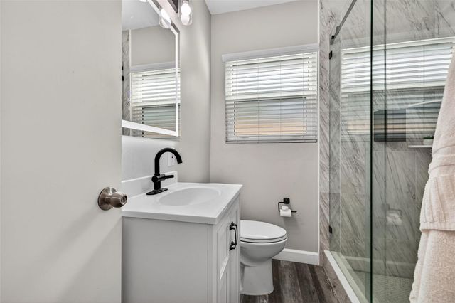 642 38TH AVENUE NE, St Petersburg, FL 33704