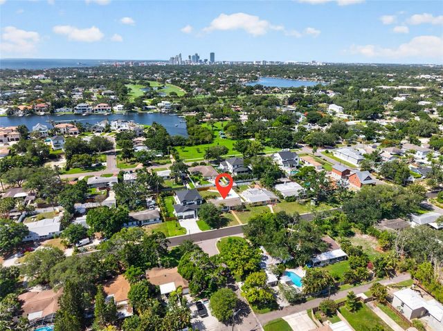 642 38TH AVENUE NE, St Petersburg, FL 33704