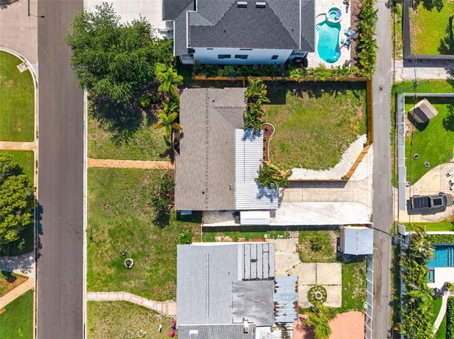 642 38TH AVENUE NE, St Petersburg, FL 33704