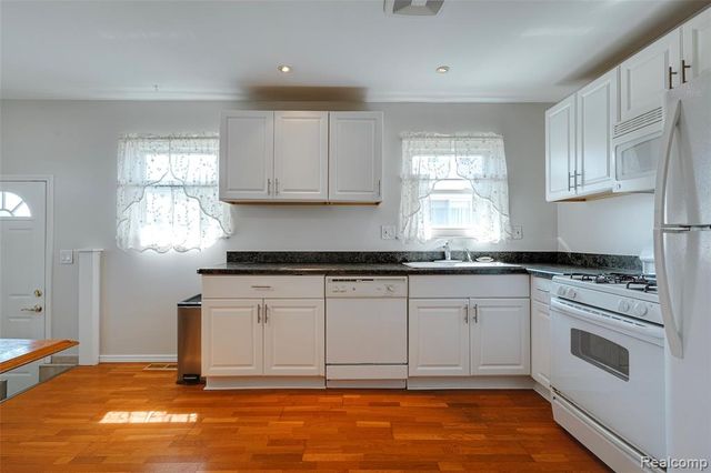 29038 Springstead Street, Rockwood, MI 48173