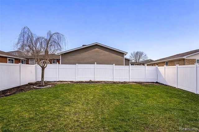 29038 Springstead Street, Rockwood, MI 48173