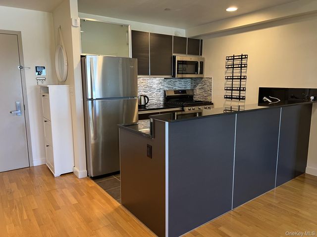 143-20 Hoover Avenue 603, Briarwood, NY 11435