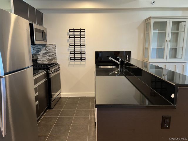 143-20 Hoover Avenue 603, Briarwood, NY 11435