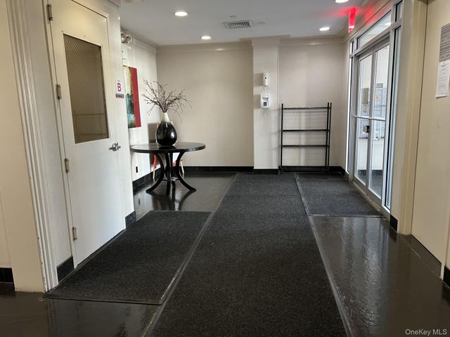 143-20 Hoover Avenue 603, Briarwood, NY 11435
