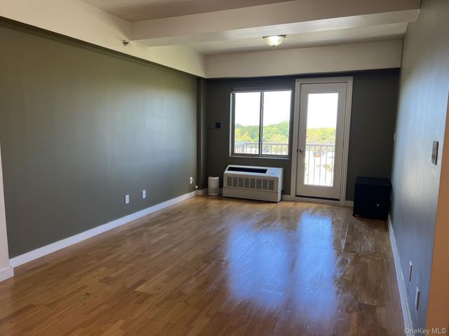 143-20 Hoover Avenue 603, Briarwood, NY 11435