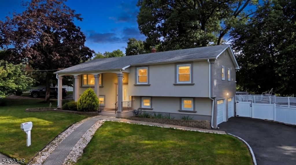 66 Lockwood Pl, Clifton City, NJ 07012 — exterior