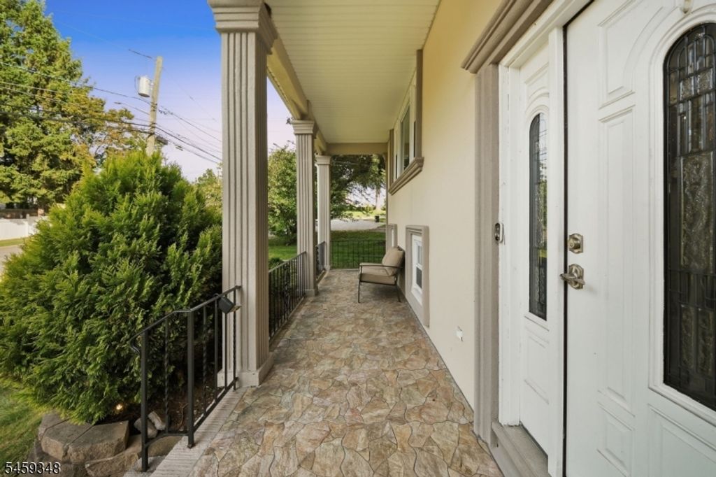 66 Lockwood Pl, Clifton City, NJ 07012 — photo 4