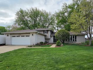 20715 Thomas Drive, Lockport, IL 60441