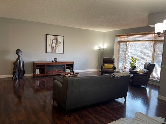 875 E 22nd Street 204, Lombard, IL 60148