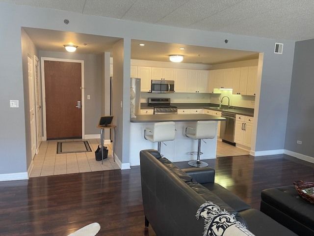 875 E 22nd Street 204, Lombard, IL 60148